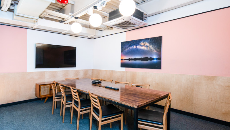 10 Seater Meeting Room interior