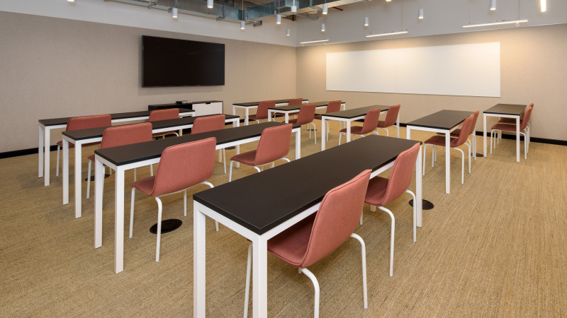 18 Seater Meeting Room interior