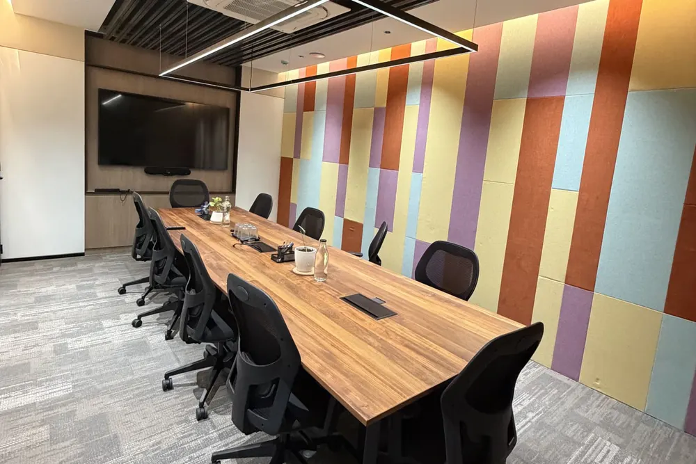 10 Seater Meeting Room