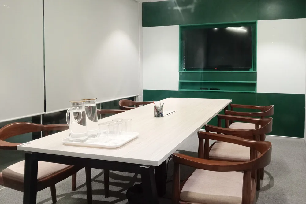 6 Seater Meeting Room