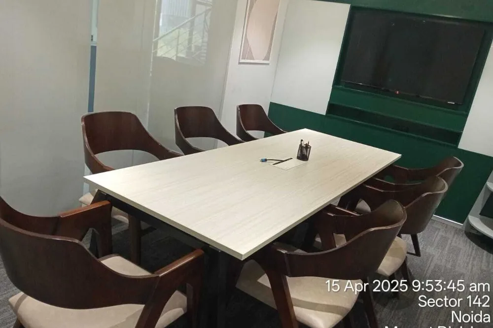 7 Seater Meeting Room