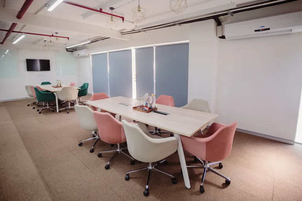 8 Seater Meeting Room