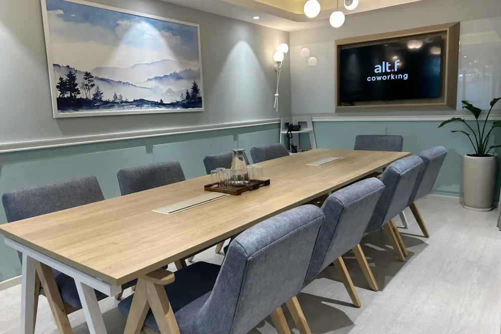 9 Seater Meeting Room