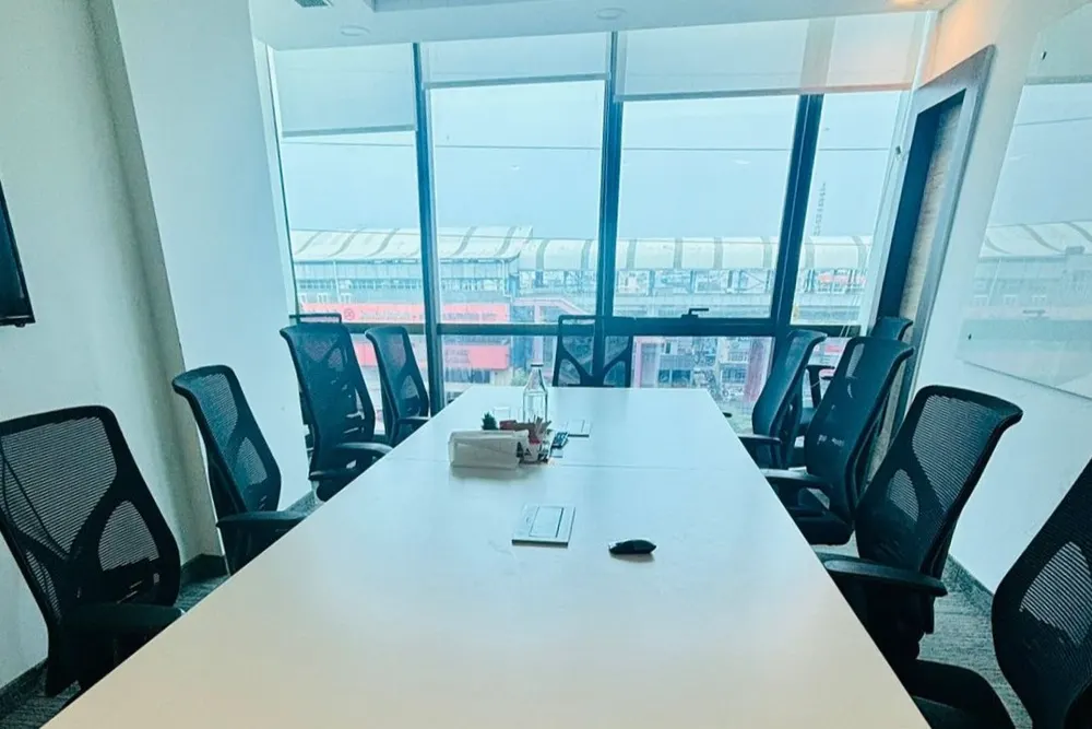 10 Seater Meeting Room
