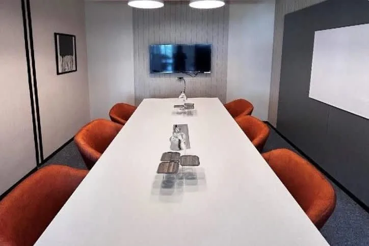 6 Seater Meeting Room