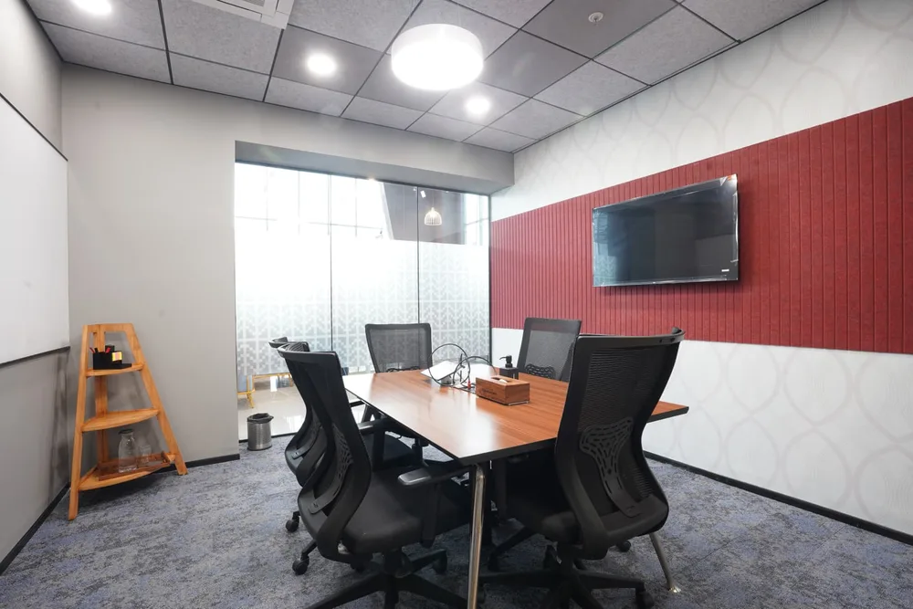6 Seater Meeting Room