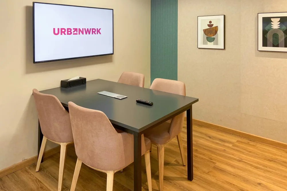 4 Seater Meeting Room