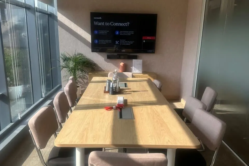 10 Seater Meeting Room