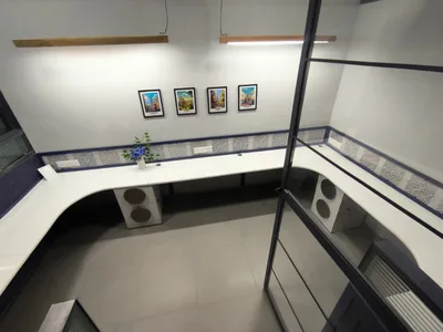 5-Seater Private Cabin