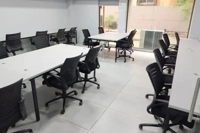 Oyo Workflo - flexi-desk