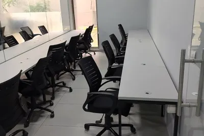 Oyo Workflo - flexi-desk