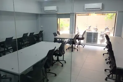 Oyo Workflo - flexi-desk