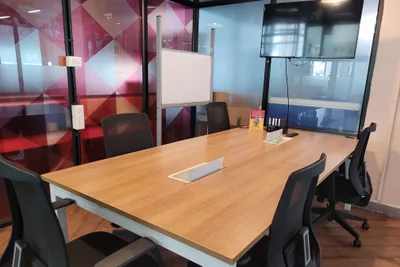 6 Seater Meeting Room