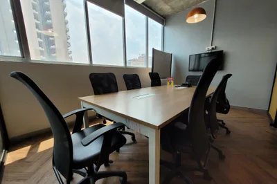 8 Seater Meeting Room