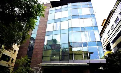 Whole-floor lease