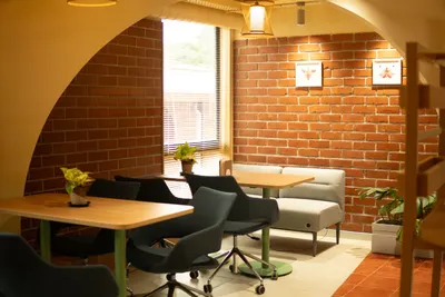 away.center - flexi-desk