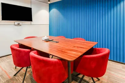 6 Seater Meeting Room