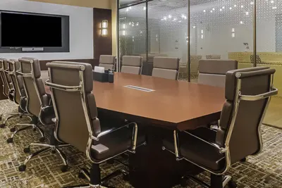 8 Seater Meeting Room