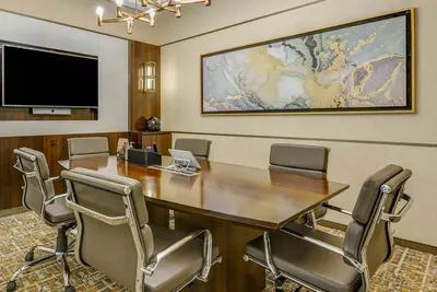 6 Seater Meeting Room