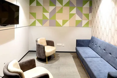 4 Seater Meeting Room