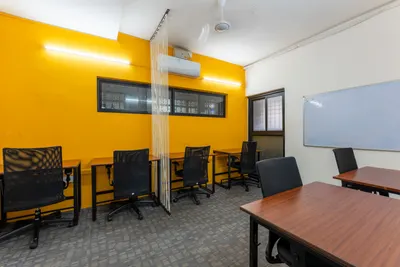 Ready-to-move office