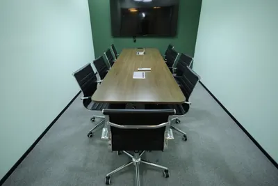 9 Seater Meeting Room