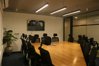 14 Seater Meeting Room