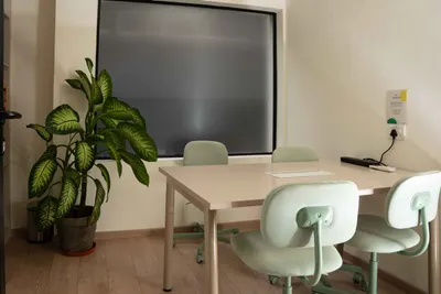 4 Seater Meeting Room space