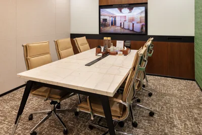 6 Seater Meeting Room