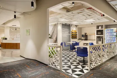 Desk – Corporatedge workspace