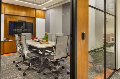 6 Seater Meeting Room