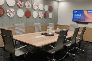 8 Seater Meeting Room