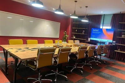 12 Seater Meeting Room