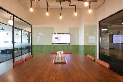8 Seater Meeting Room