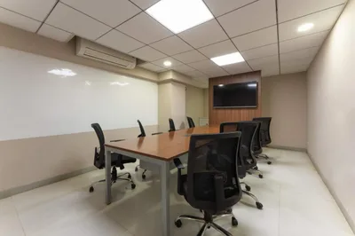 9 Seater Meeting Room