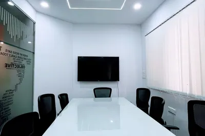 Hustle Space Cowork - day pass