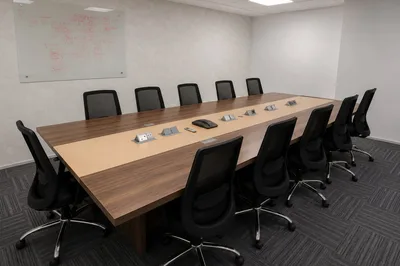 10 Seater Meeting Room