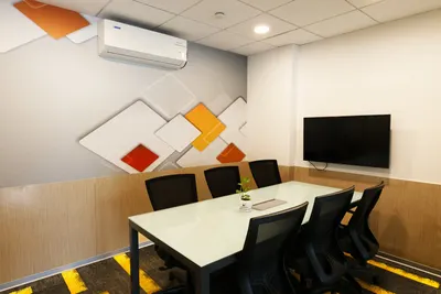 6 Seater Meeting Room