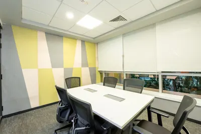 6 Seater Meeting Room