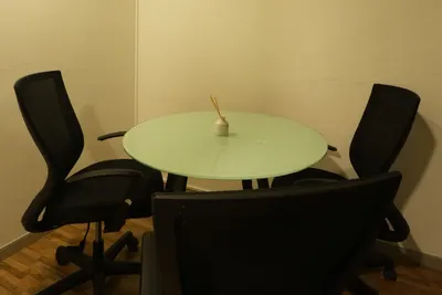 2 Seater Meeting Room