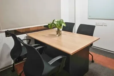 4 Seater Meeting Room