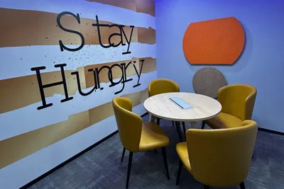 4 Seater Meeting Room