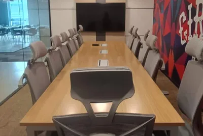9 Seater Meeting Room