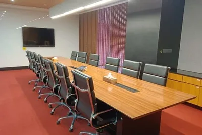 12 Seater Meeting Room