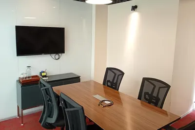 5 Seater Meeting Room
