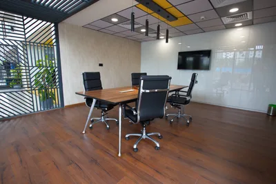 4 Seater Meeting Room