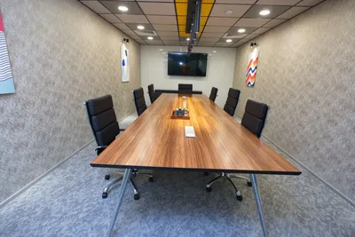 8 Seater Meeting Room