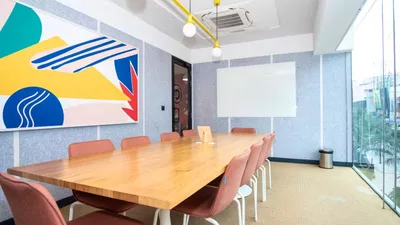 10 Seater Meeting Room