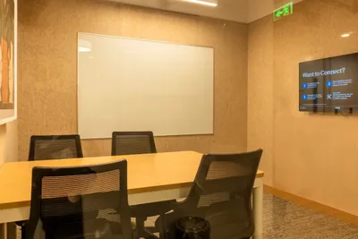 4 Seater Meeting Room