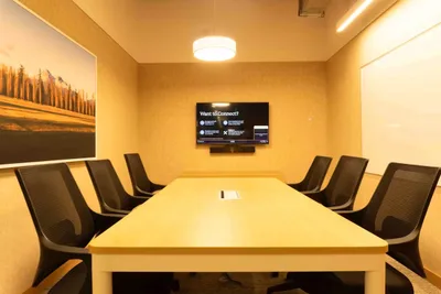 6 Seater Meeting Room